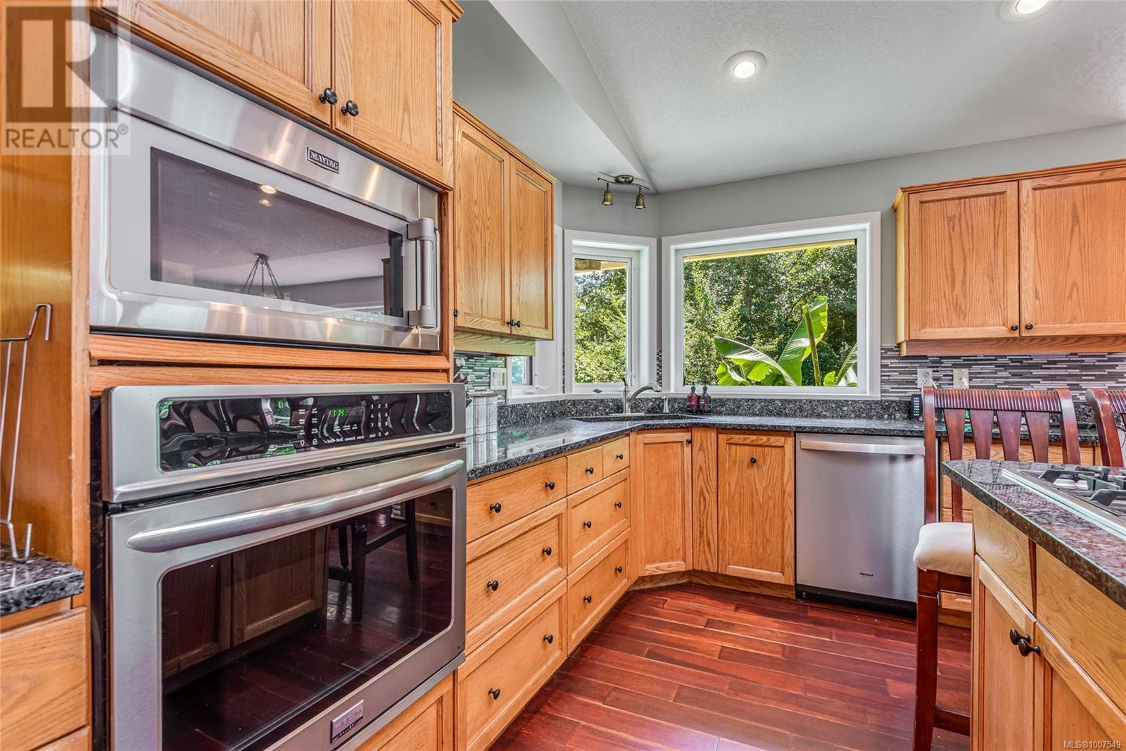 1185 Merecroft Rd, Campbell River