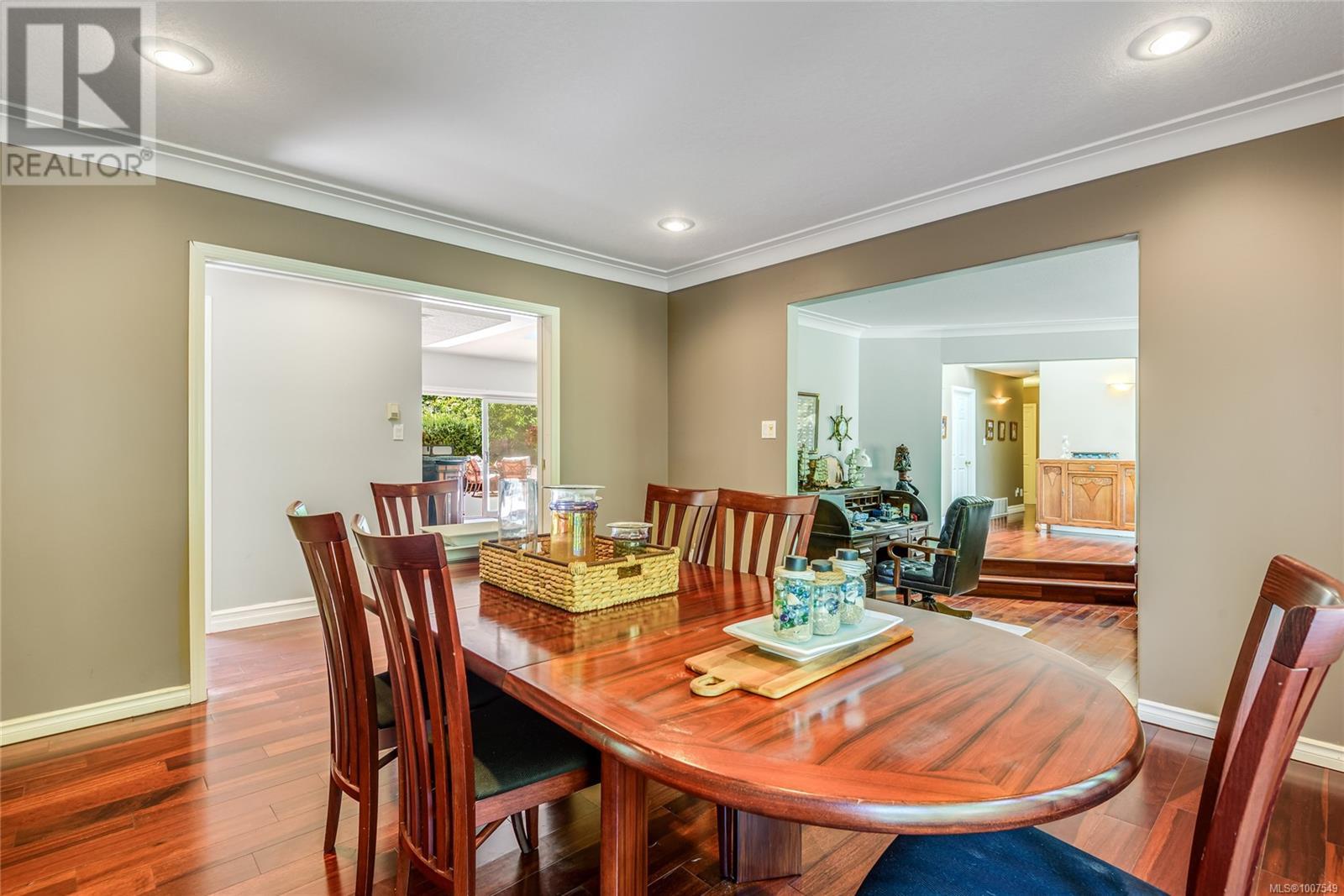 1185 Merecroft Rd, Campbell River