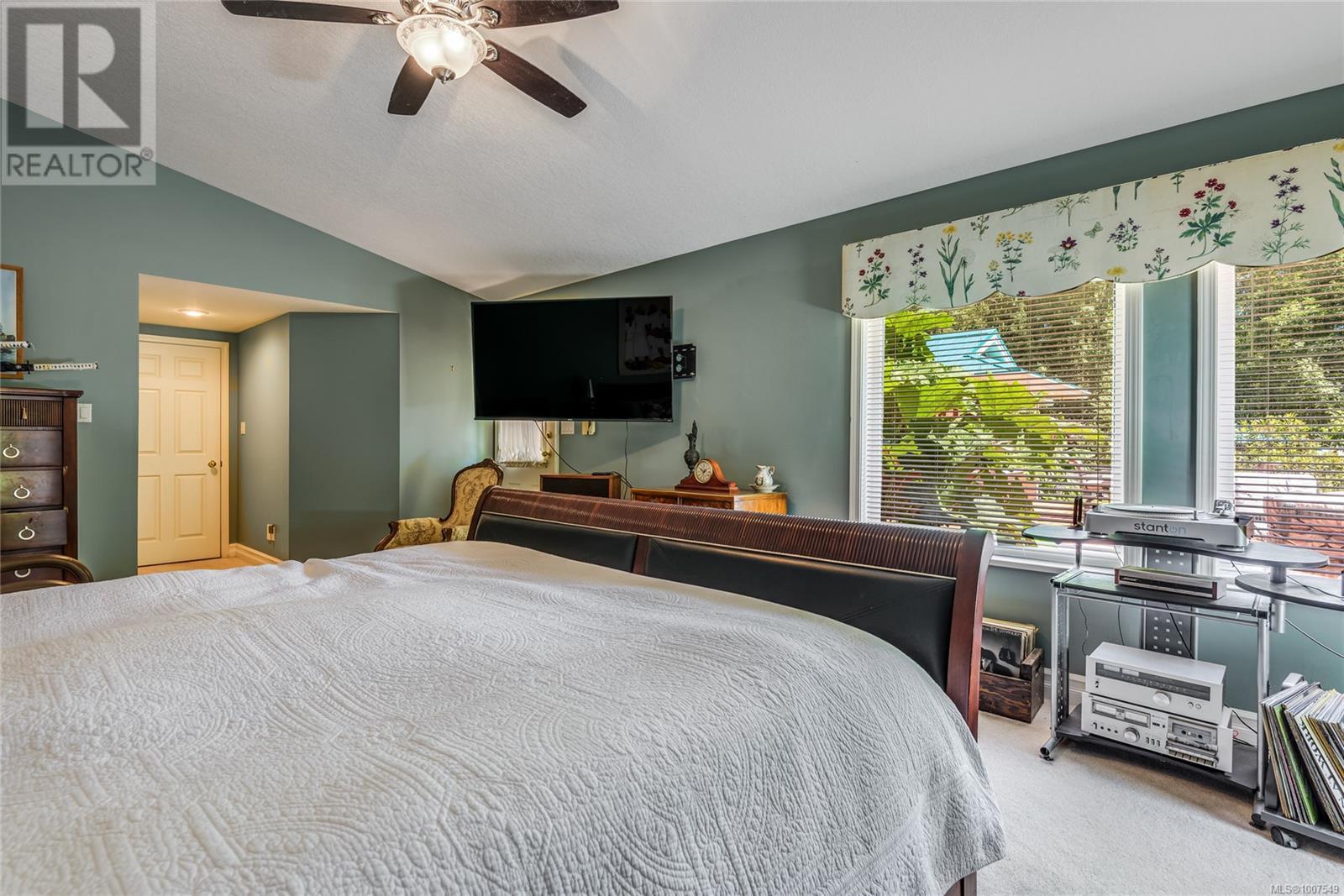 1185 Merecroft Rd, Campbell River
