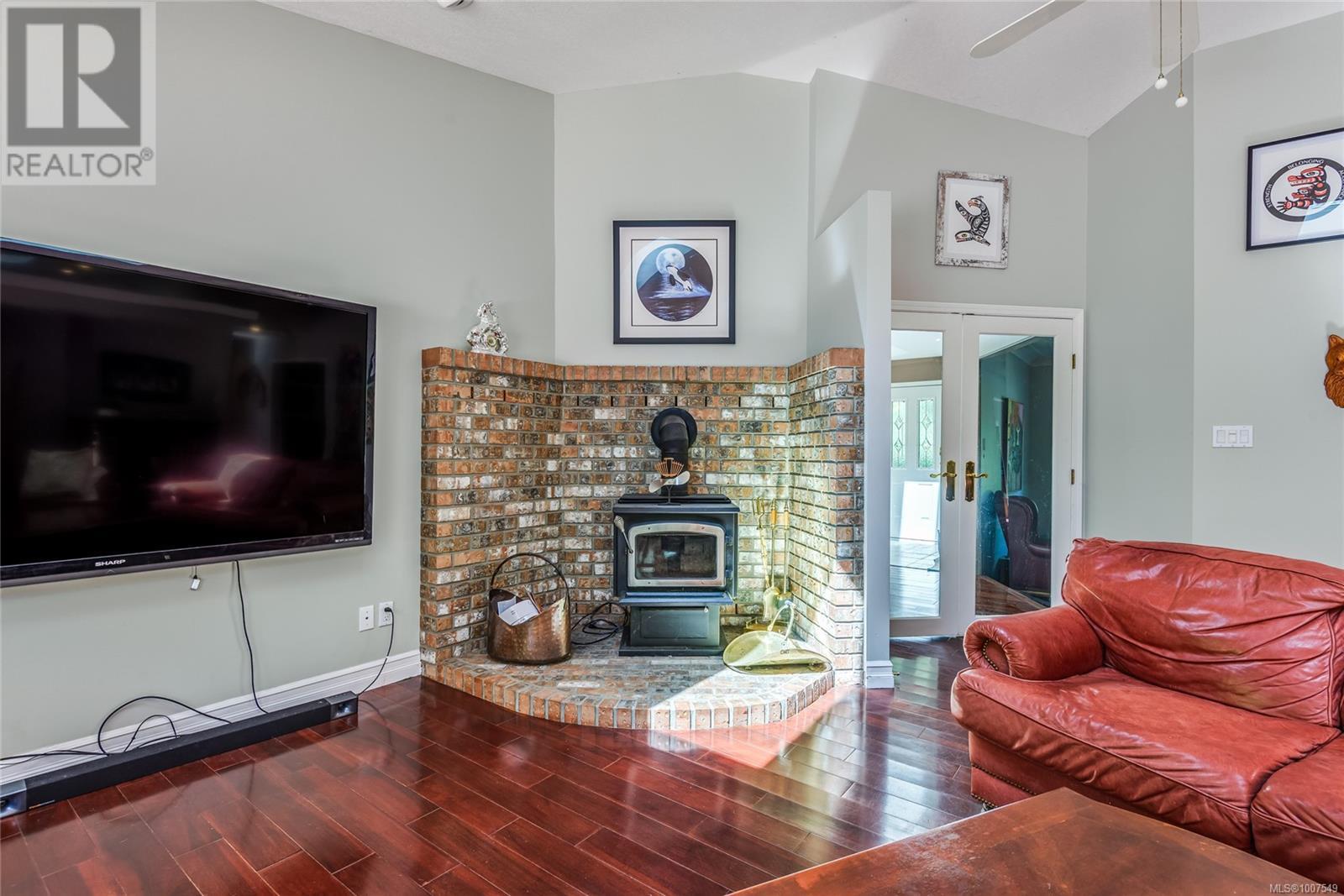 1185 Merecroft Rd, Campbell River