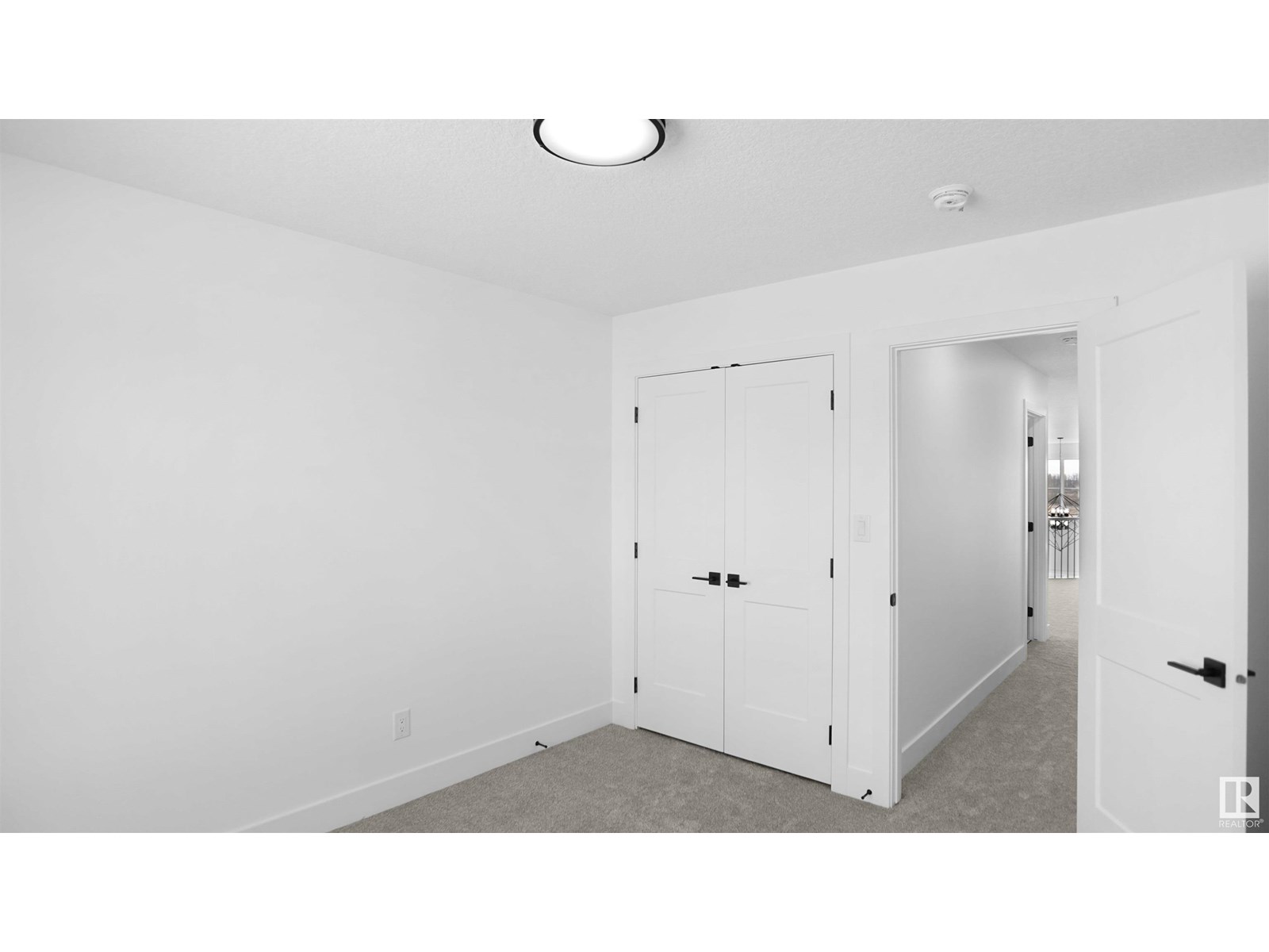 Photo 17 of 3203 9 St Nw, Edmonton AB