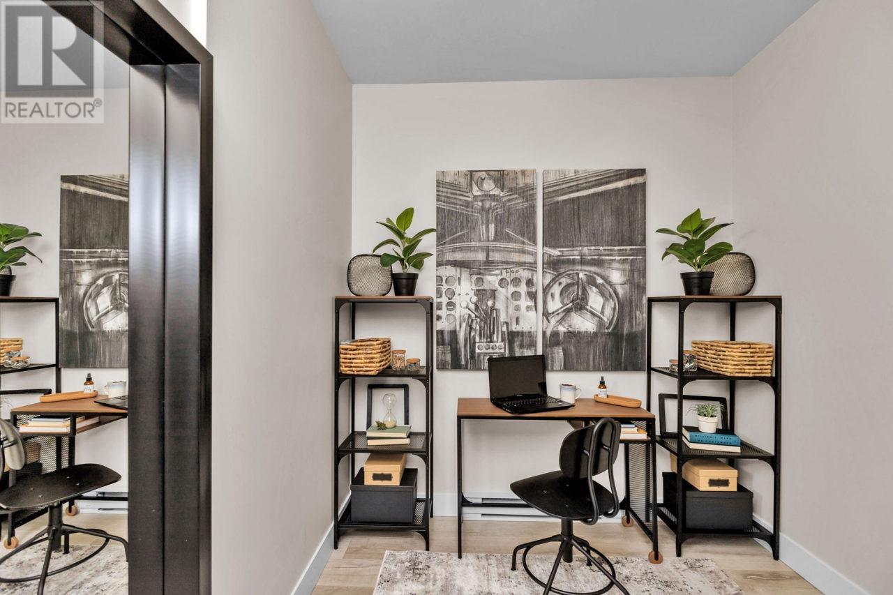 402 22348 NORTH AVENUE, Maple Ridge