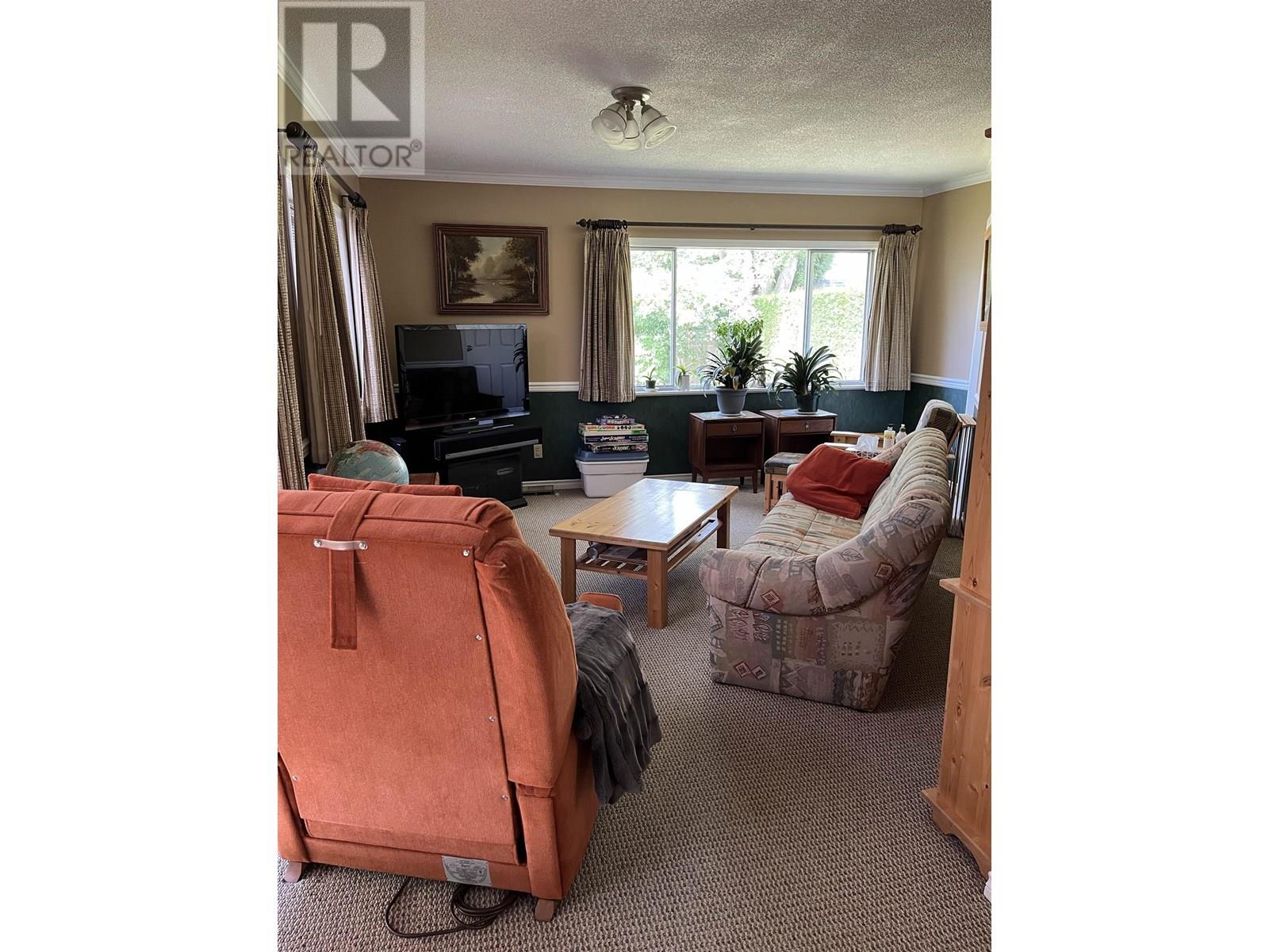 Photo 13 of 7571 Petts Road, Richmond BC