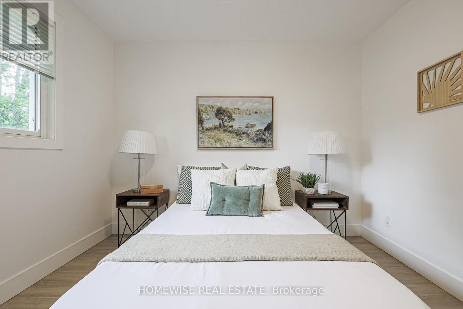 Photo 8 of 128 Moores Beach Road, Georgina ON