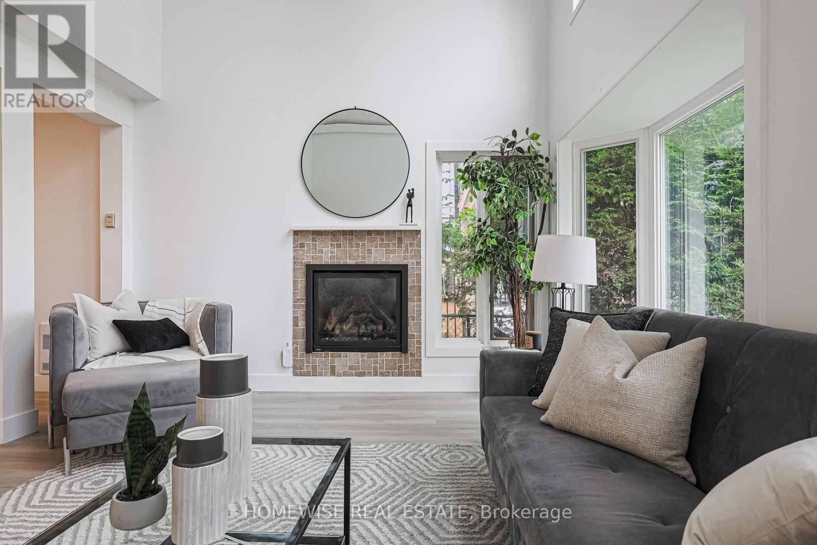 Photo 17 of 128 Moores Beach Road, Georgina ON