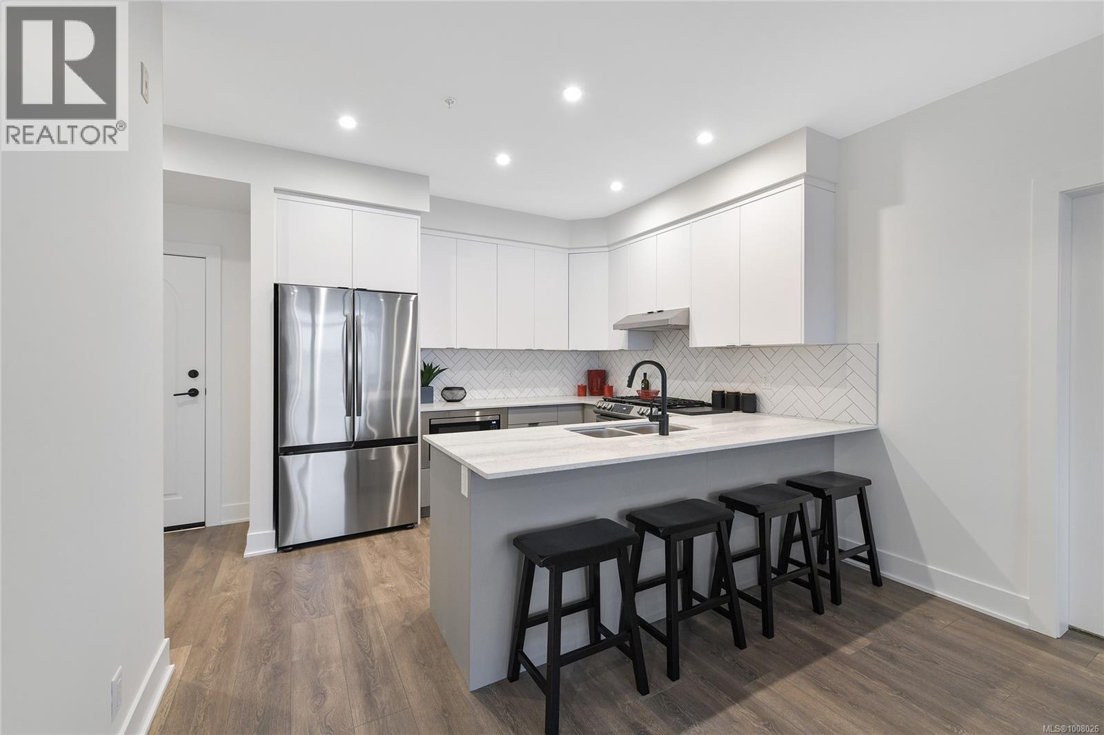 Photo 9 of 303 1110 Samar Cres, Langford BC