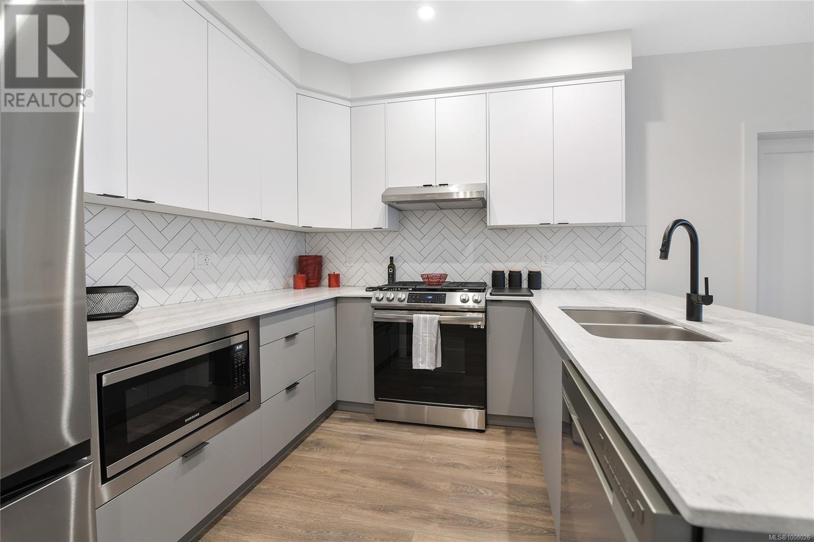 Photo 28 of 303 1110 Samar Cres, Langford BC