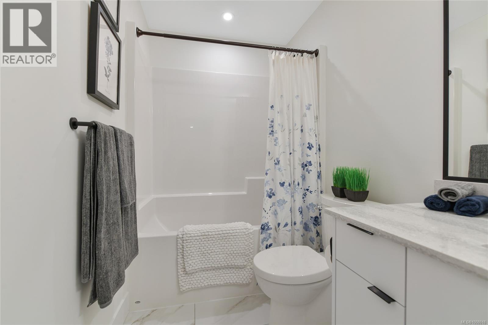 Photo 16 of 302 1110 Samar Cres, Langford BC