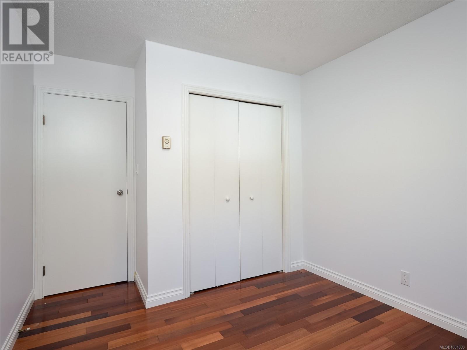Photo 19 of 4429 Fieldmont Crt, Saanich BC