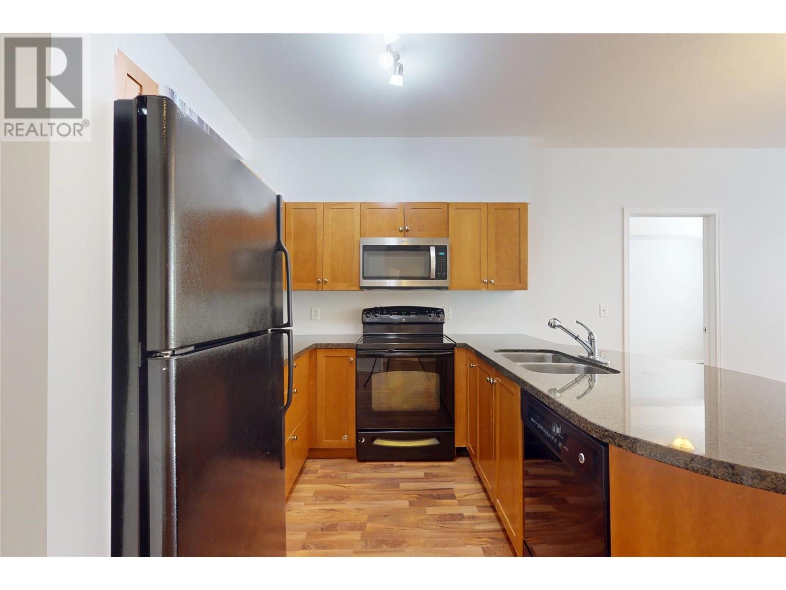 2219 1873 Country Club Drive, Kelowna