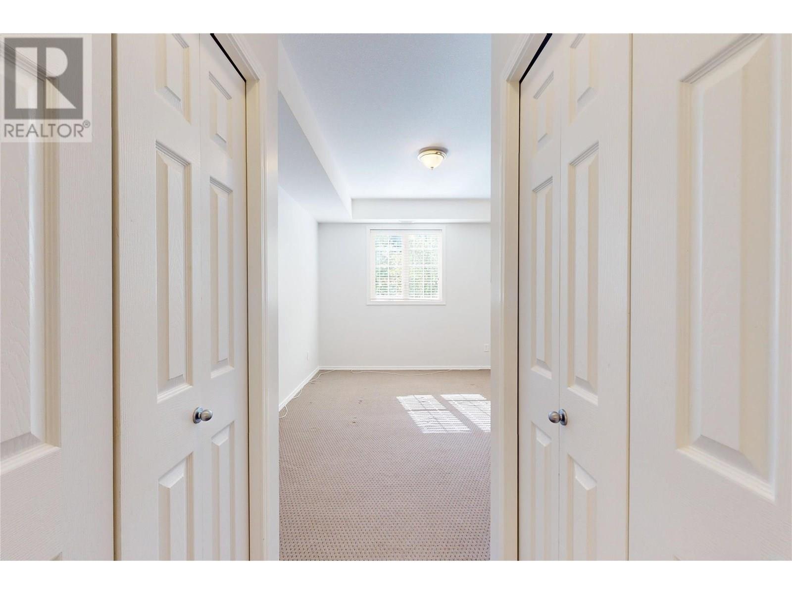 2219 1873 Country Club Drive, Kelowna