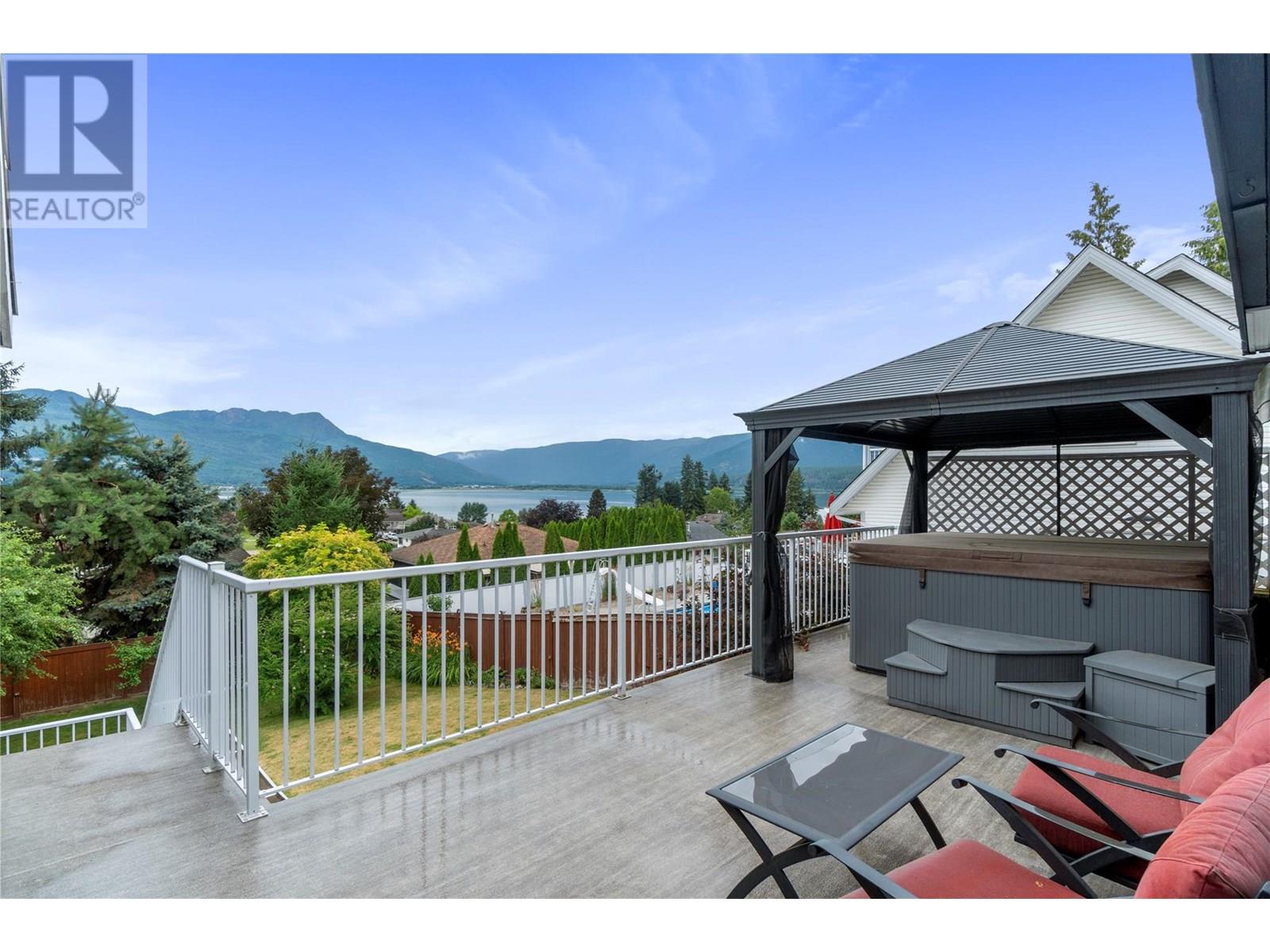 Photo 43 of 1330 50 Avenue Ne, Salmon Arm BC