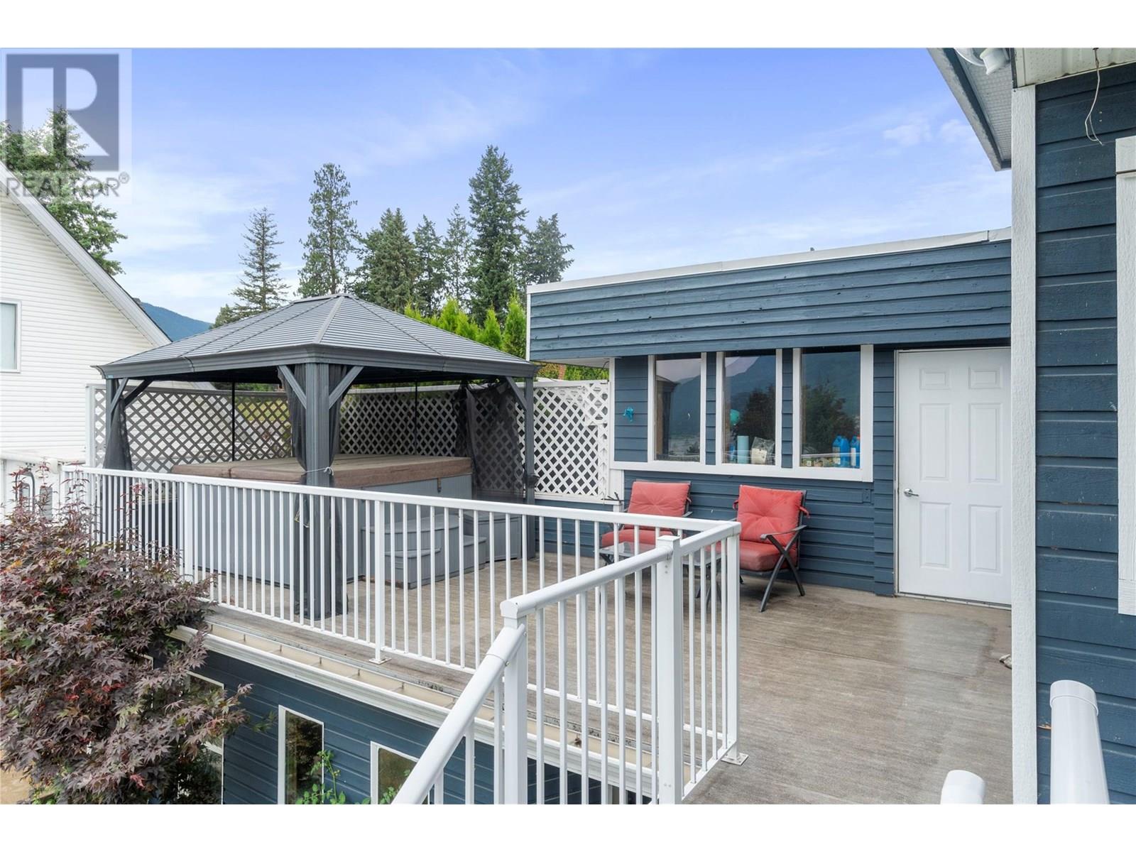 Photo 35 of 1330 50 Avenue Ne, Salmon Arm BC