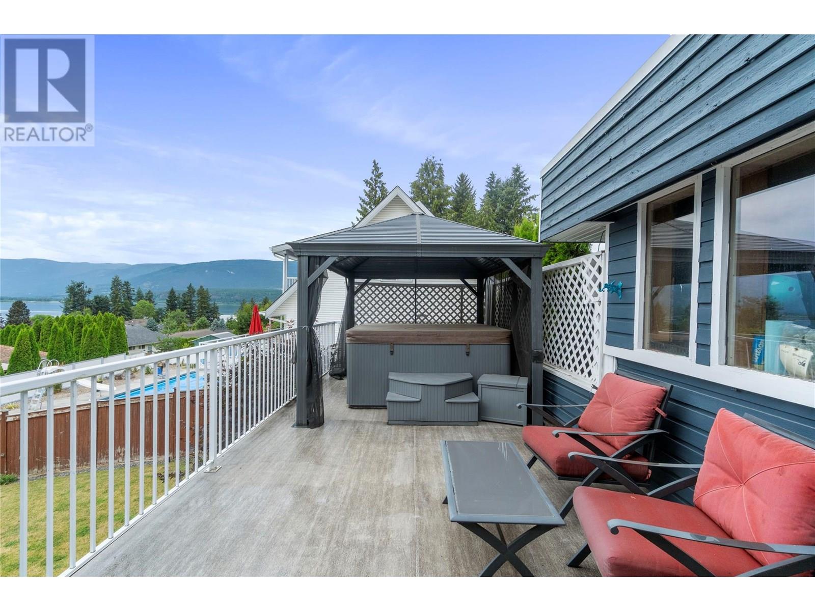 Photo 11 of 1330 50 Avenue Ne, Salmon Arm BC