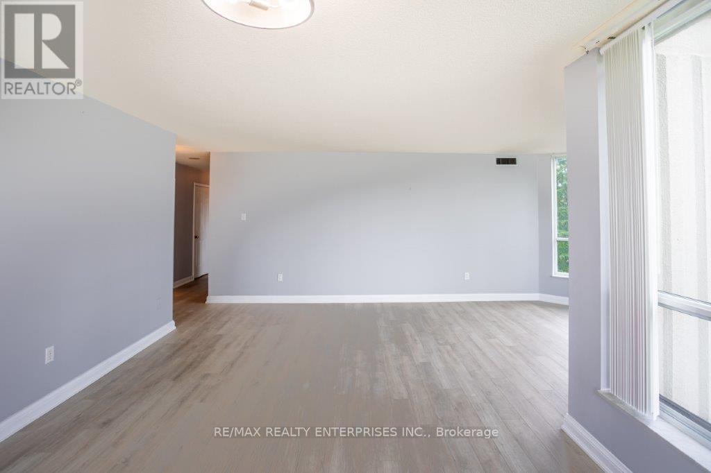 Photo 25 of 309 24 Hanover Road, Brampton ON