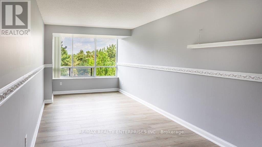 Photo 19 of 309 24 Hanover Road, Brampton ON