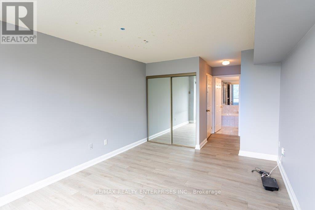 Photo 20 of 309 24 Hanover Road, Brampton ON