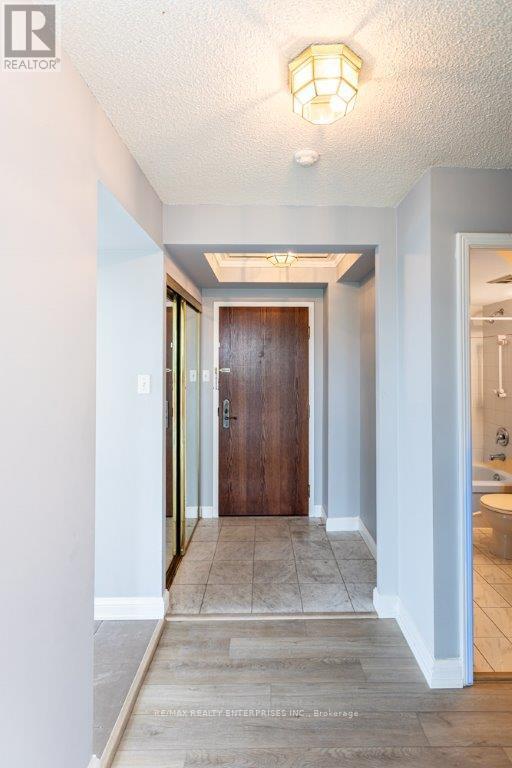 Photo 24 of 309 24 Hanover Road, Brampton ON