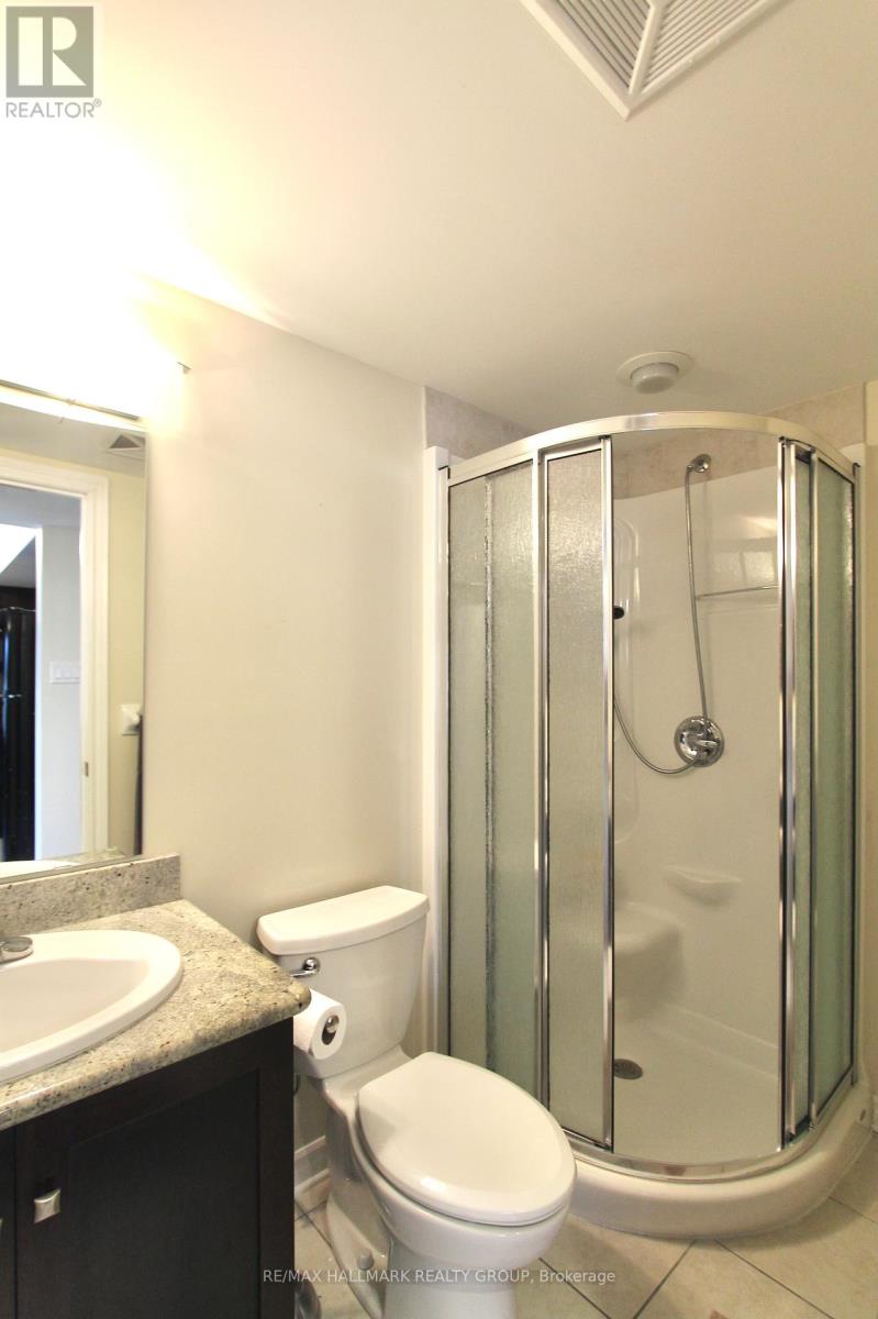 Photo 18 of 301 314 Central Park Drive, Ottawa ON