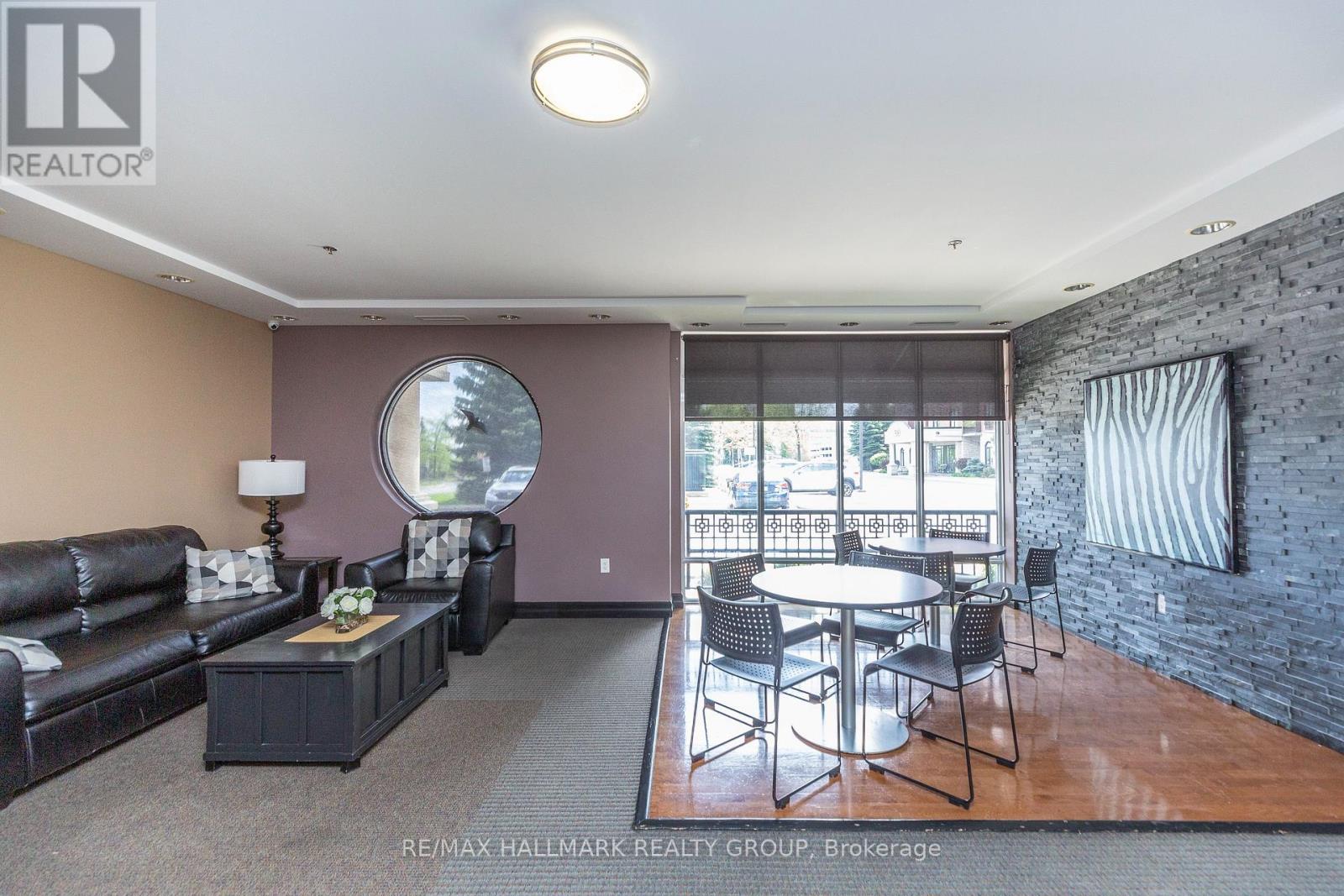 Photo 17 of 301 314 Central Park Drive, Ottawa ON