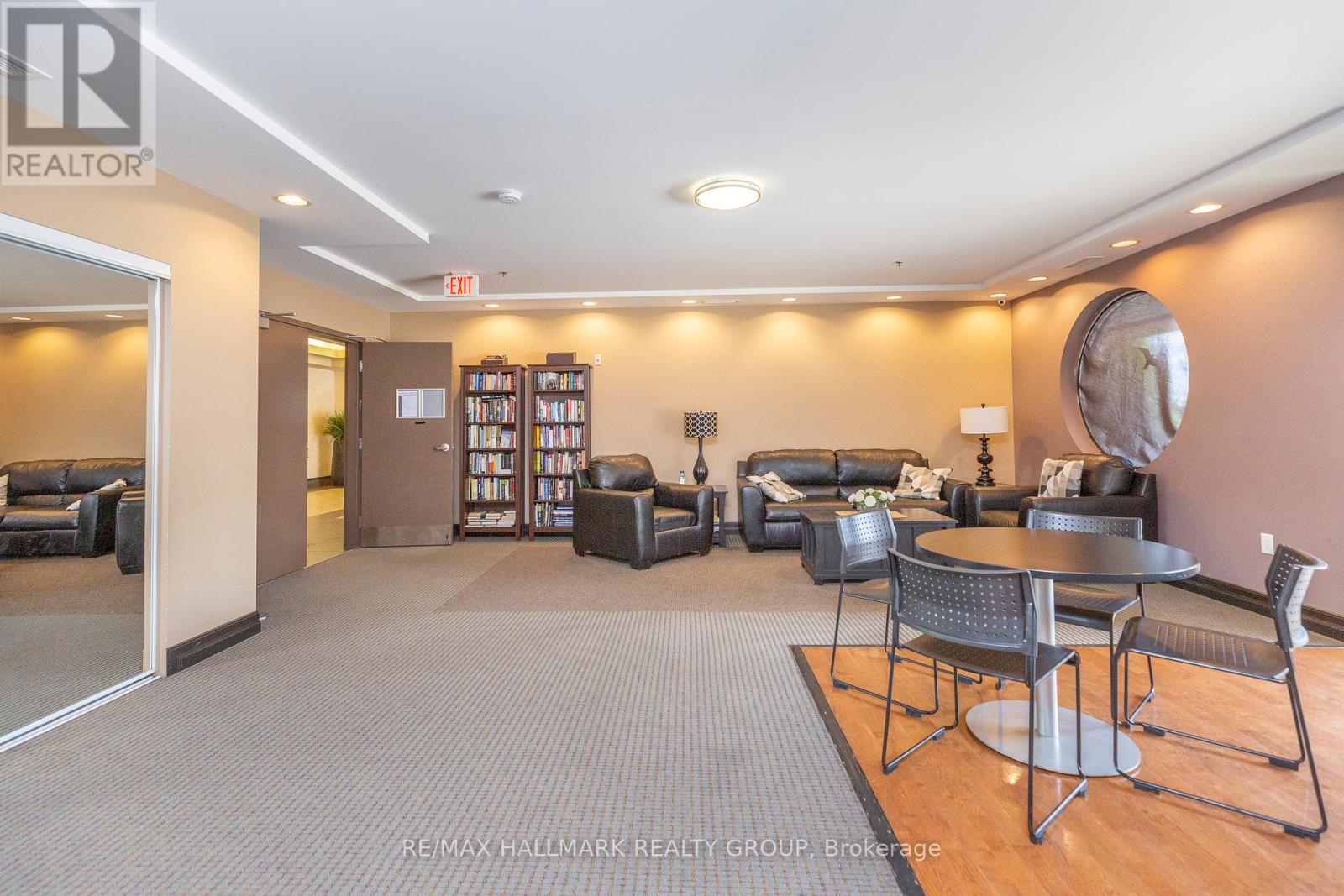 Photo 22 of 301 314 Central Park Drive, Ottawa ON