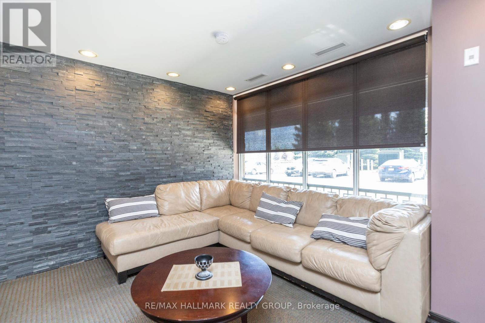 Photo 23 of 301 314 Central Park Drive, Ottawa ON