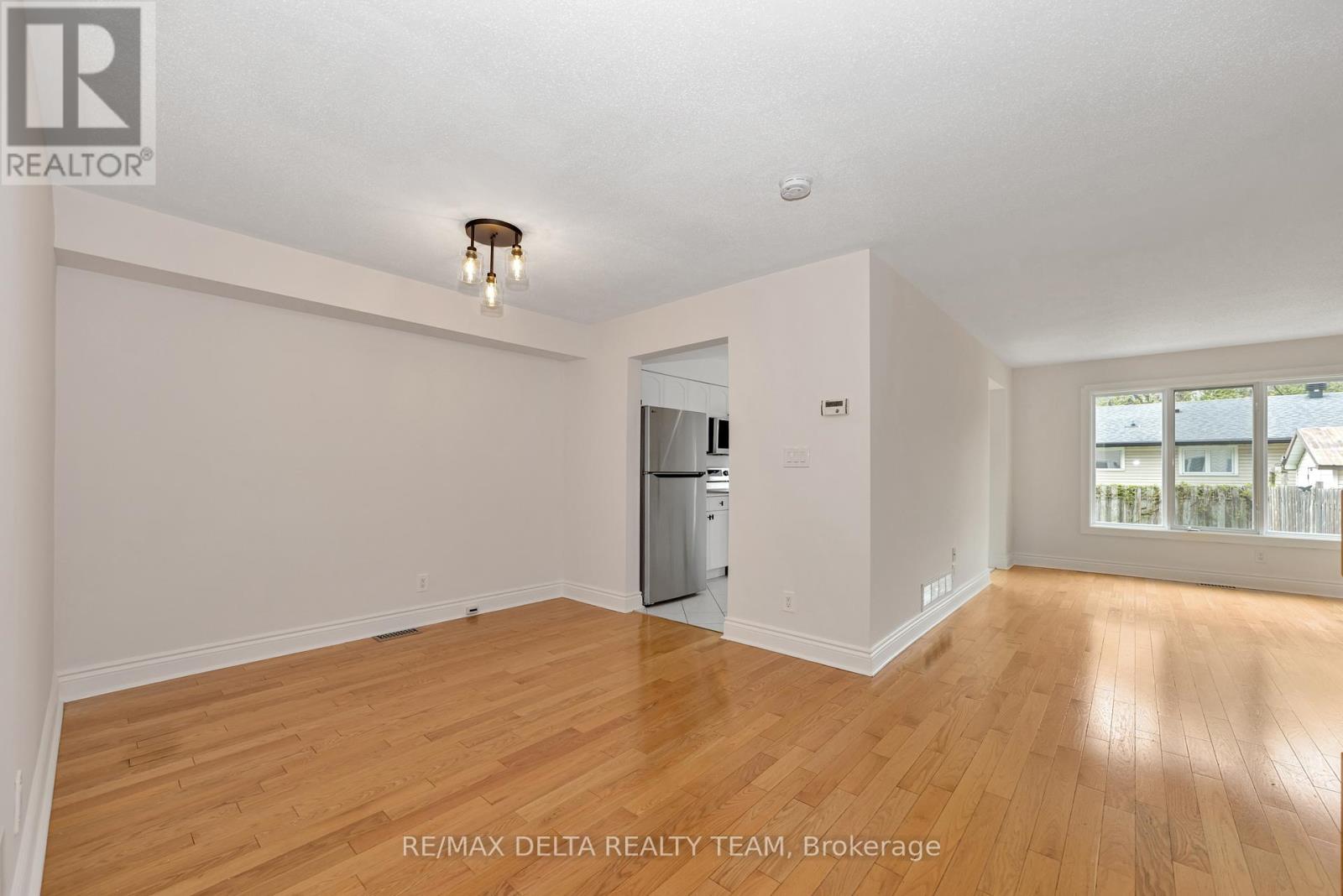Photo 7 of 551 Casabella Drive, Ottawa ON