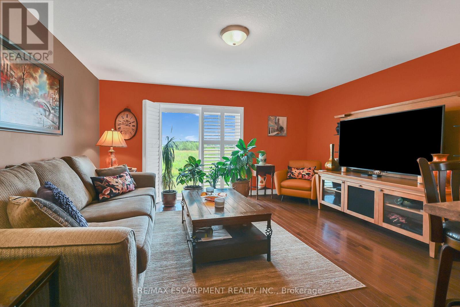 Photo 24 of 45 Helen Drive, Haldimand ON