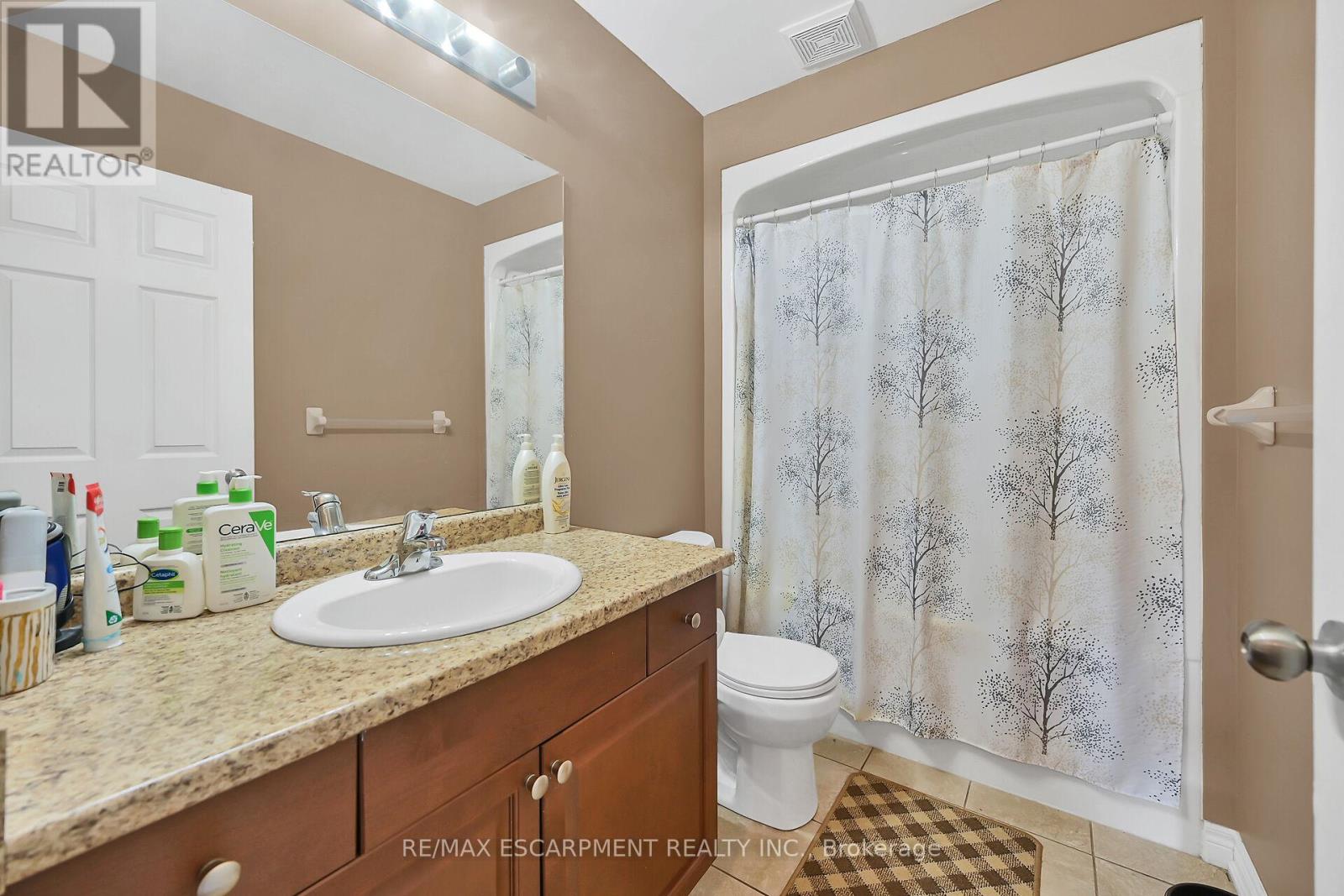 Photo 28 of 45 Helen Drive, Haldimand ON
