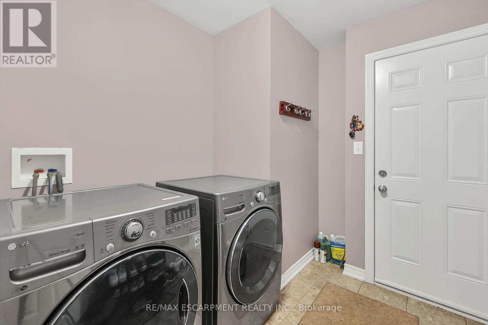 Photo 43 of 45 Helen Drive, Haldimand ON