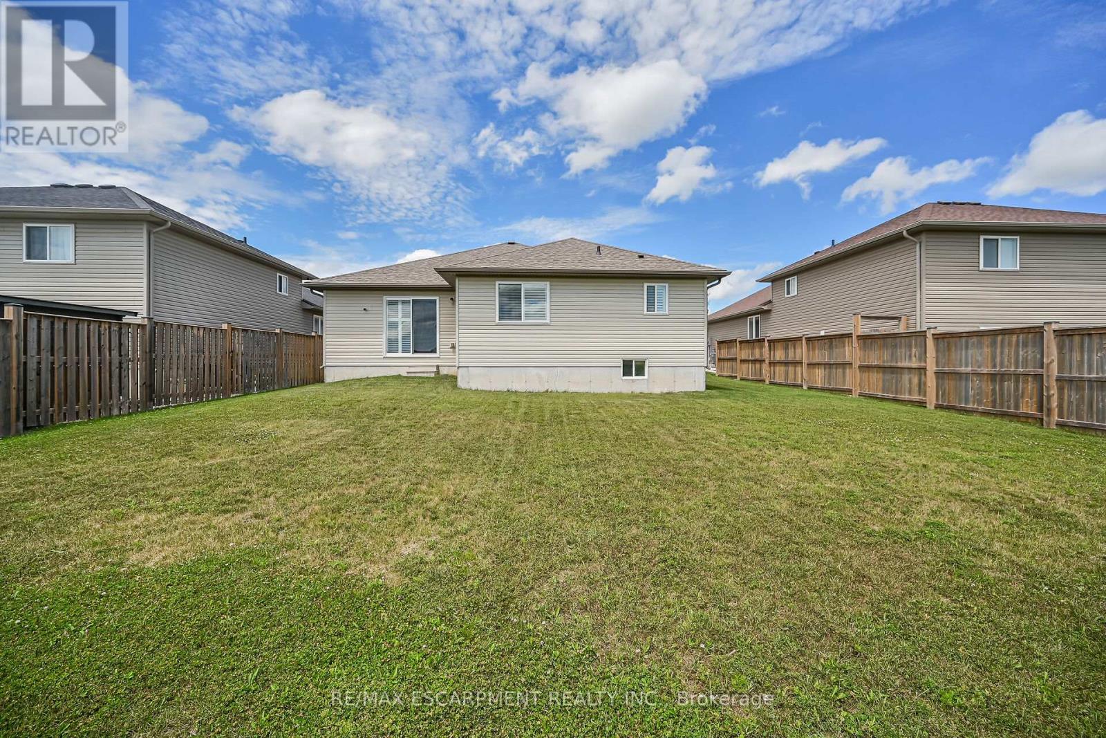 Photo 14 of 45 Helen Drive, Haldimand ON
