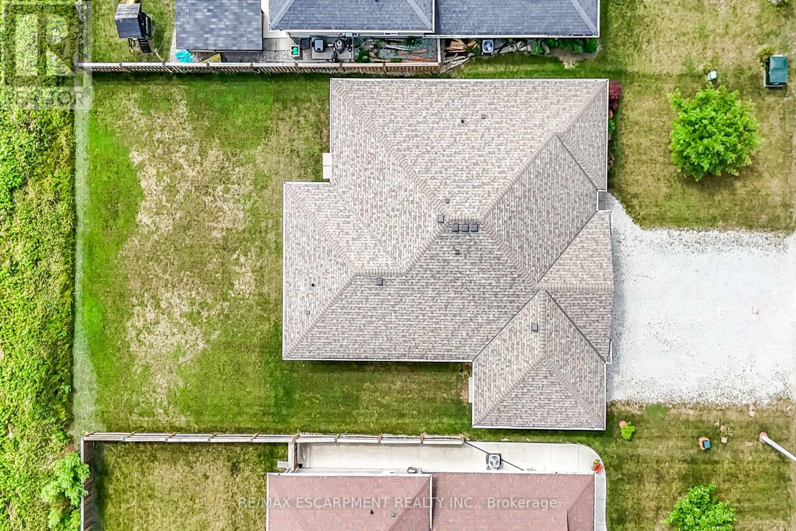 Photo 13 of 45 Helen Drive, Haldimand ON