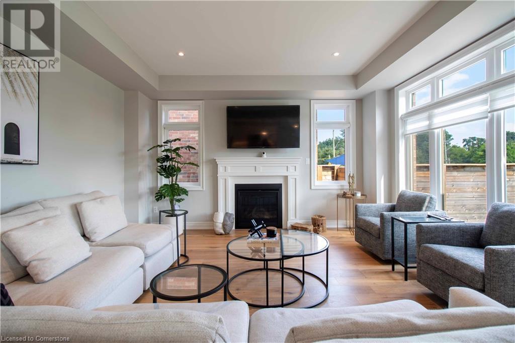 Photo 40 of 19 Secinaro Avenue, Ancaster ON