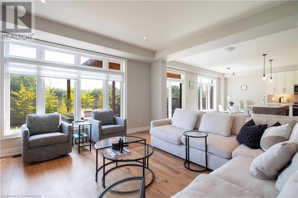 Photo 7 of 19 Secinaro Avenue, Ancaster ON