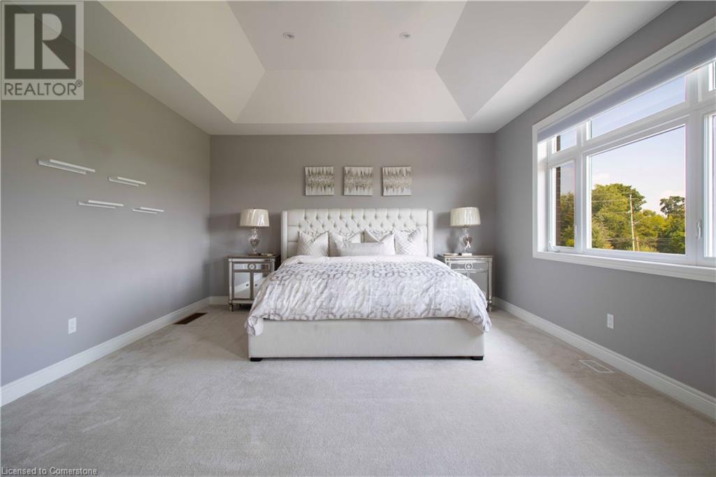 Photo 16 of 19 Secinaro Avenue, Ancaster ON