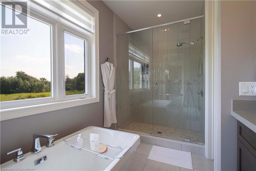 Photo 8 of 19 Secinaro Avenue, Ancaster ON