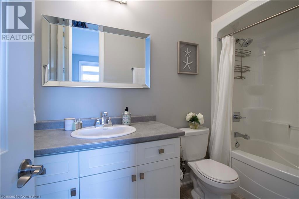 Photo 35 of 19 Secinaro Avenue, Ancaster ON