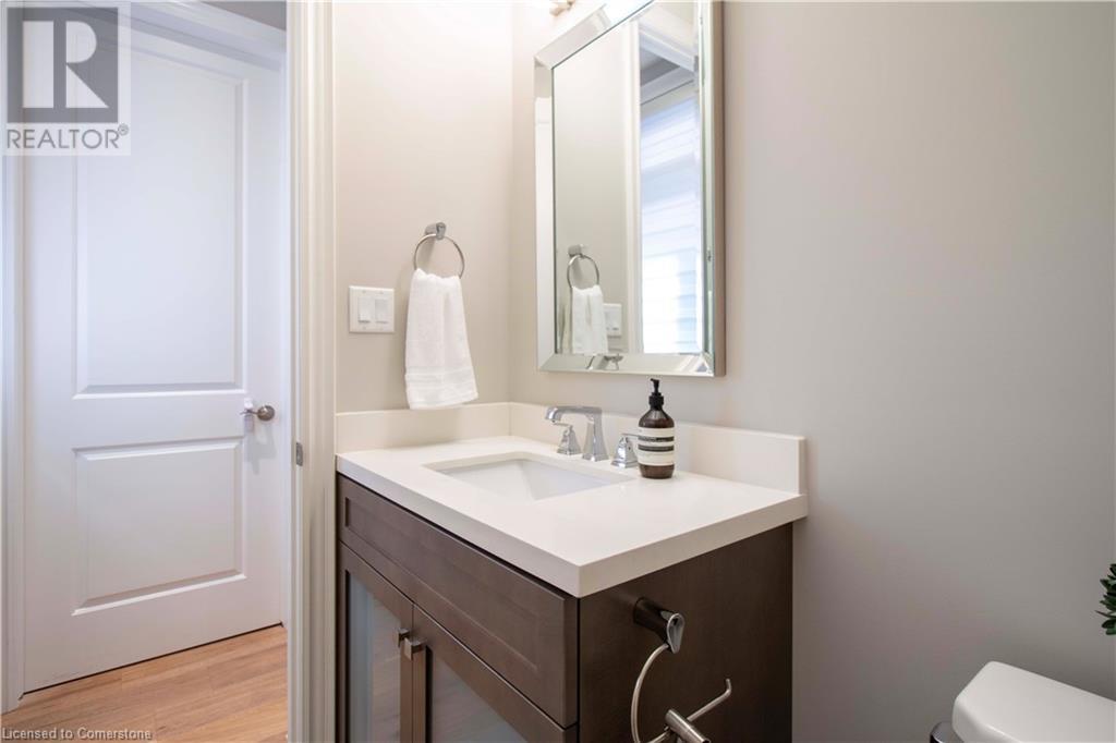 Photo 48 of 19 Secinaro Avenue, Ancaster ON