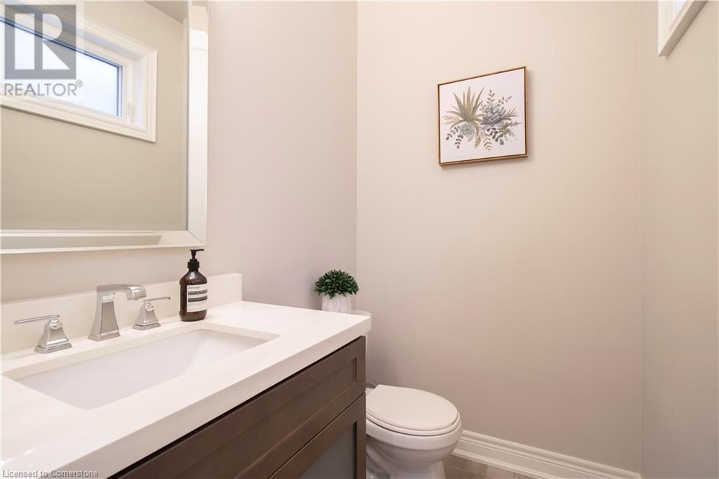 Photo 24 of 19 Secinaro Avenue, Ancaster ON