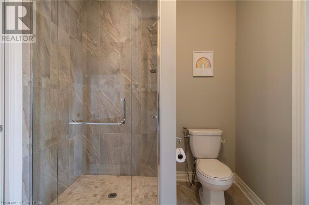 Photo 34 of 19 Secinaro Avenue, Ancaster ON