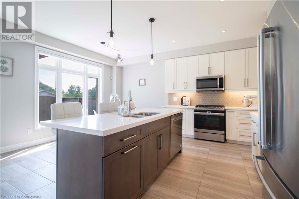 Photo 30 of 19 Secinaro Avenue, Ancaster ON