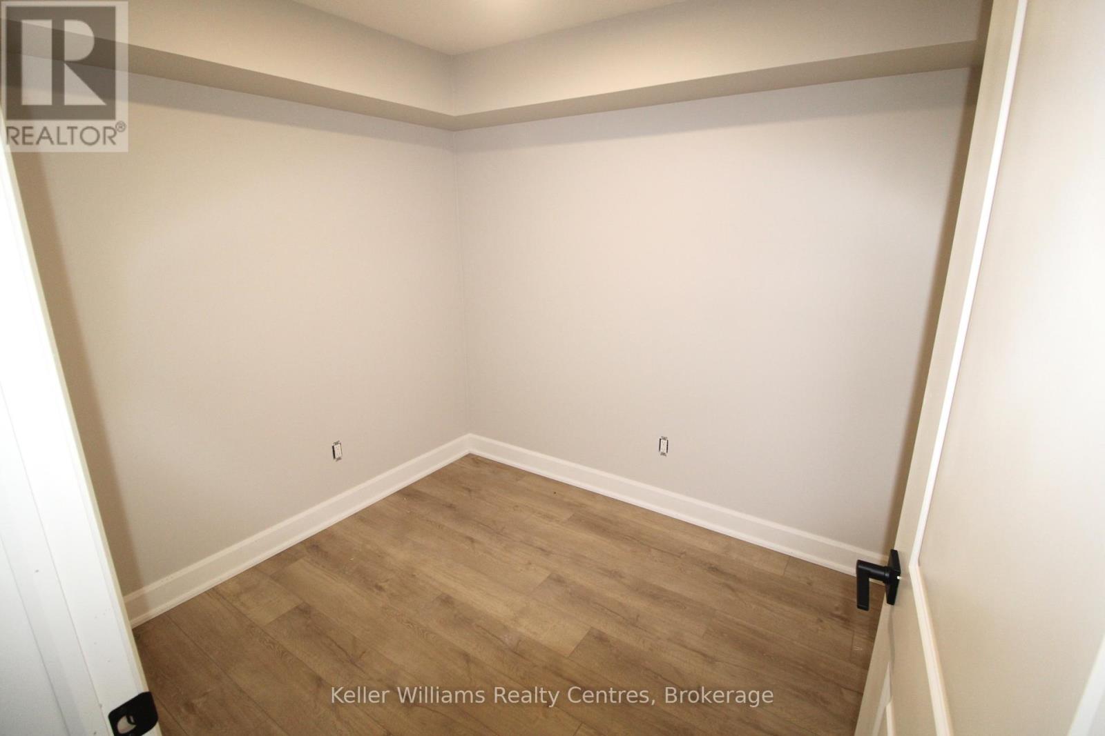 Photo 20 of 734 18th Street, Hanover ON