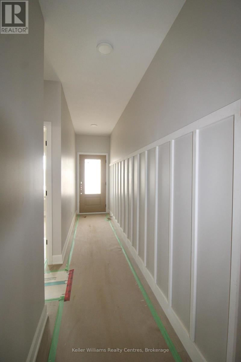 Photo 4 of 734 18th Street, Hanover ON