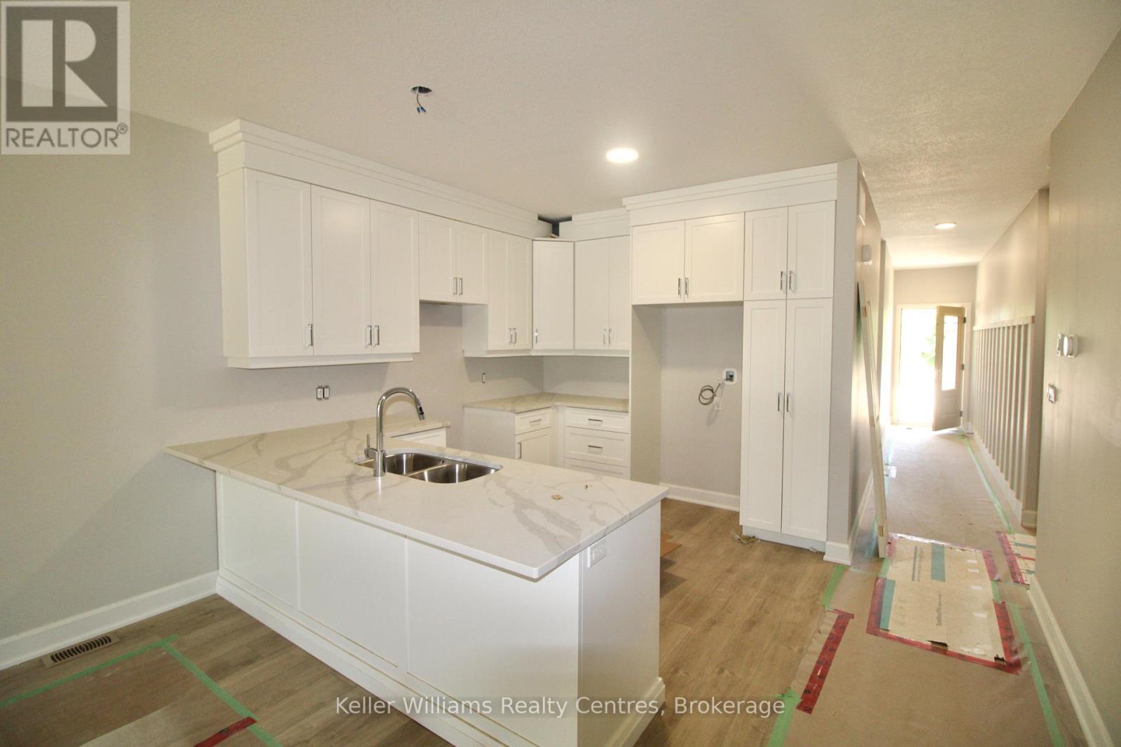 Photo 15 of 734 18th Street, Hanover ON