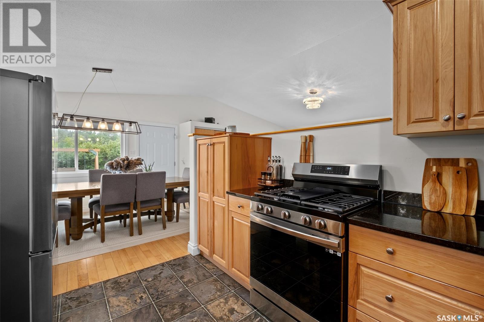 Photo 14 of 1255 18th Street W, Prince Albert SK