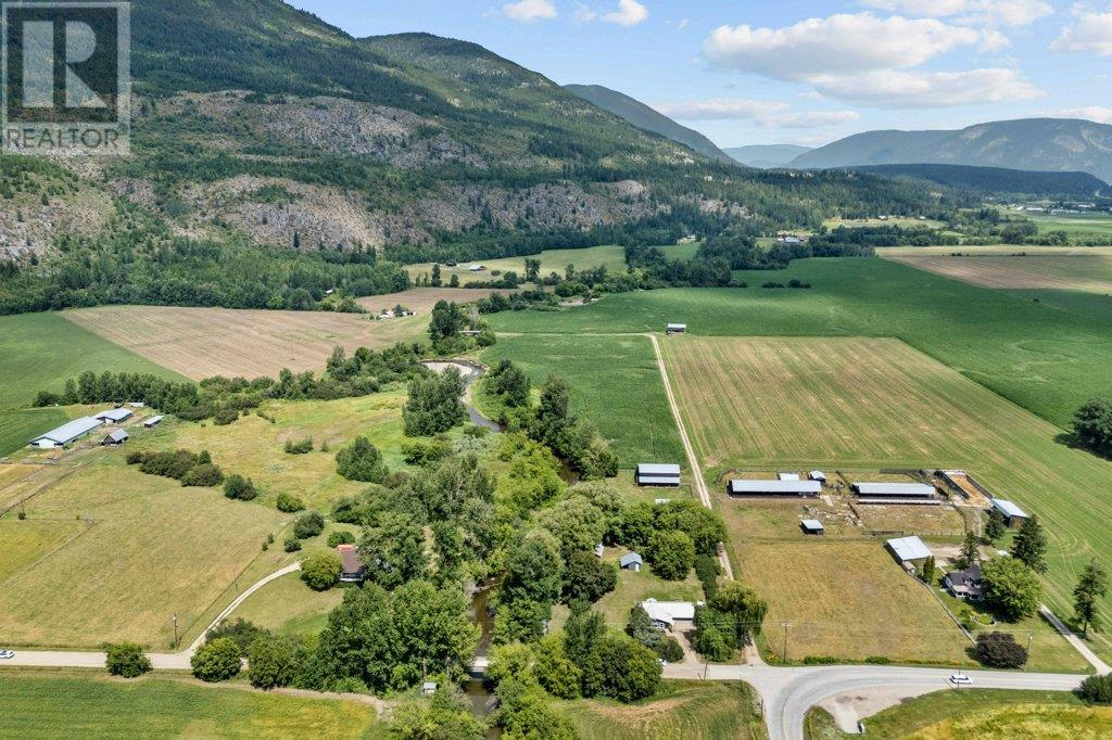 Photo 22 of 7031 50 Avenue Sw, Salmon Arm BC