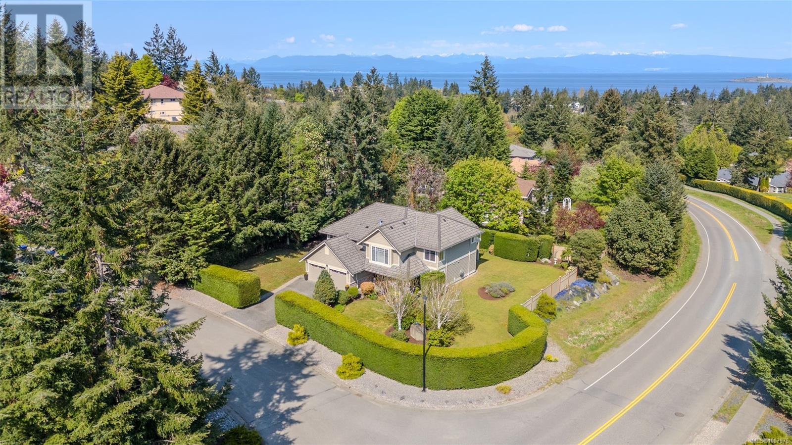 Photo 11 of 2390 Glenellen Pl, Nanoose Bay BC