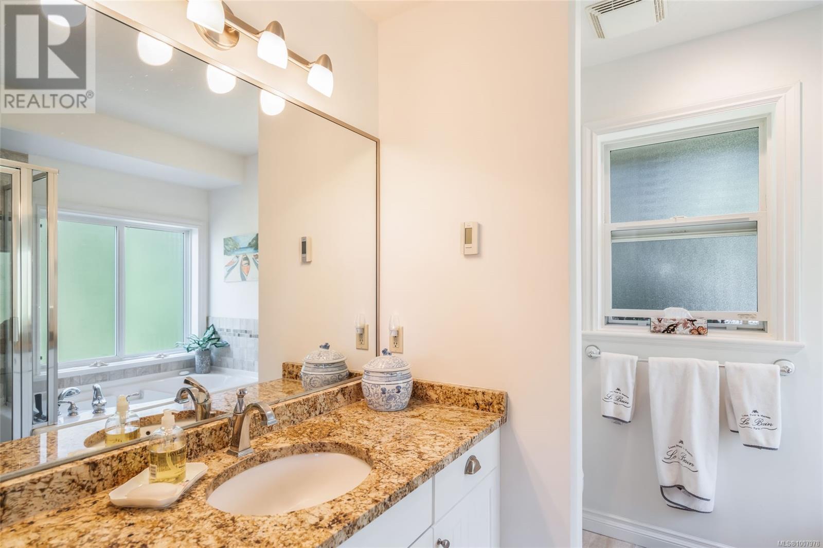 Photo 20 of 2390 Glenellen Pl, Nanoose Bay BC