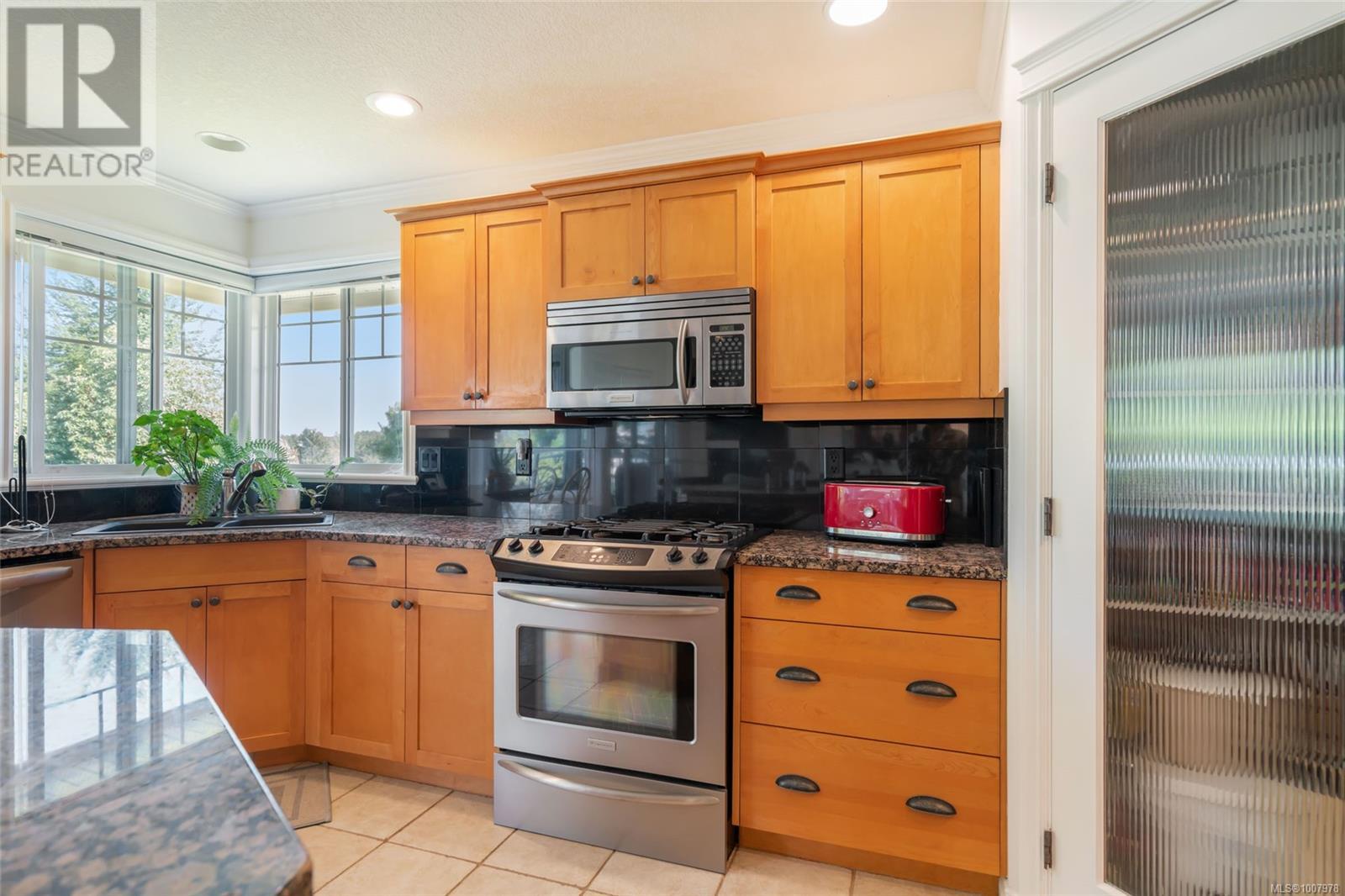 Photo 13 of 2390 Glenellen Pl, Nanoose Bay BC
