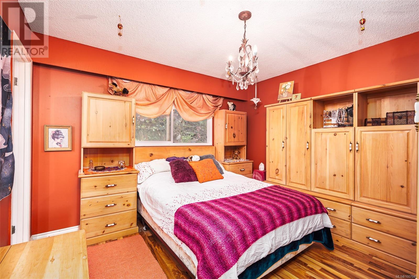 540 MacMillan Dr - 12